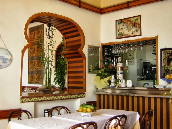 Saraceno d'Oro Positano historic restaurant pizza pasta Italian