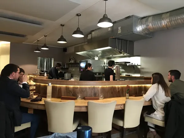Miles restaurant Bordeaux Chartrons natural wine bar small plates