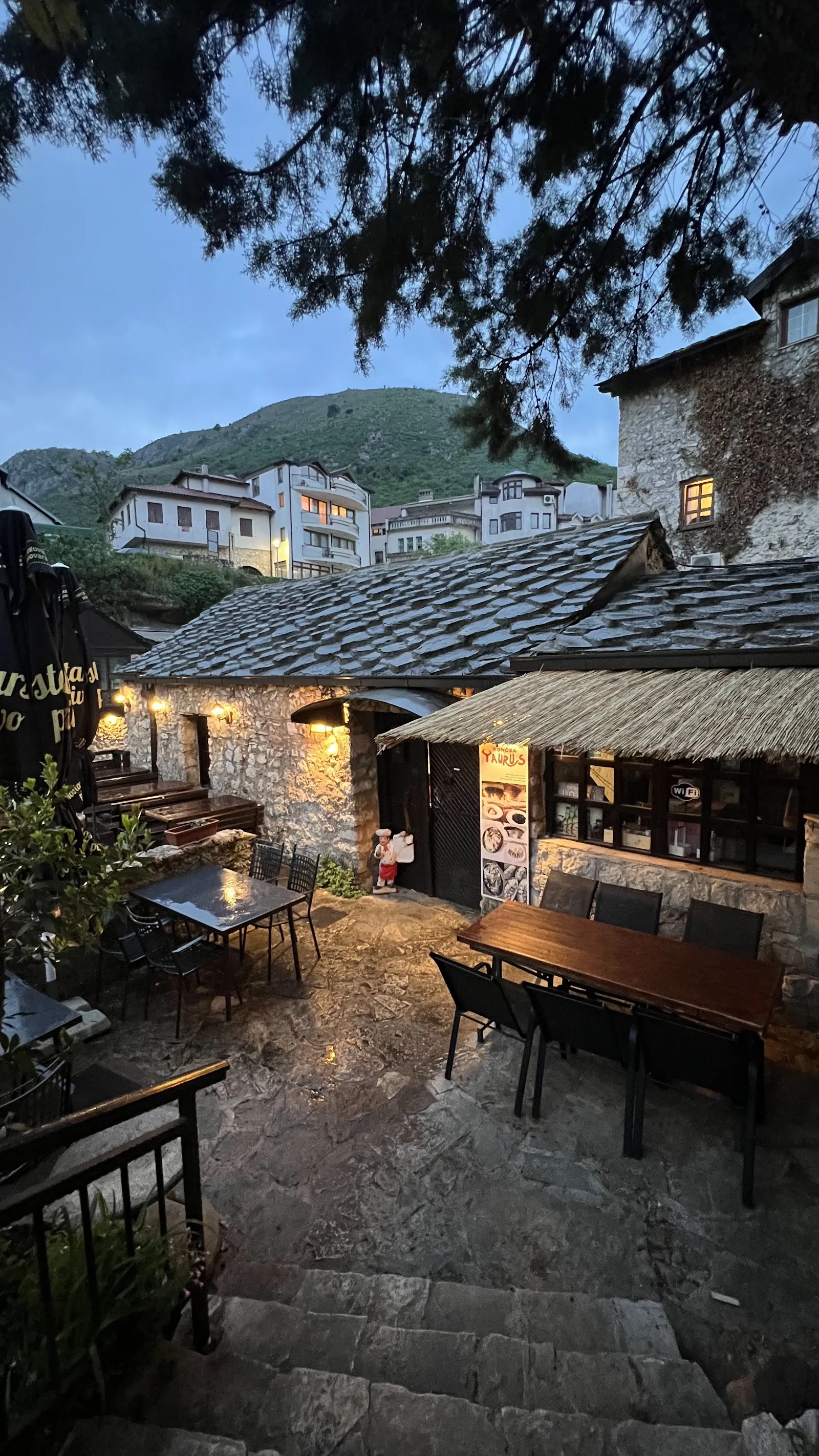 Šadrvan, Mostar
