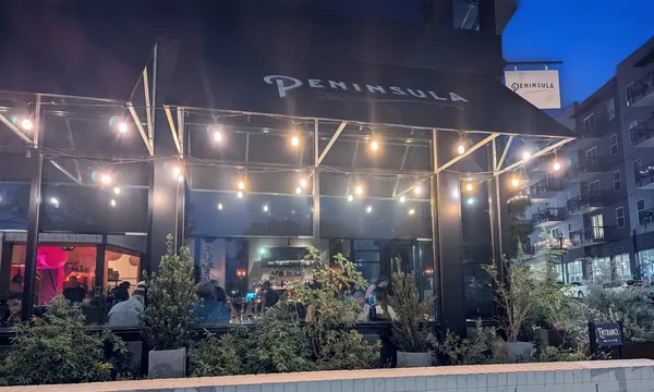 Peninsula restaurant