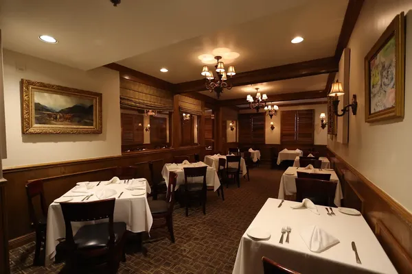 Bascom's Chop House Clearwater Classic American Steakhouse restaurant
