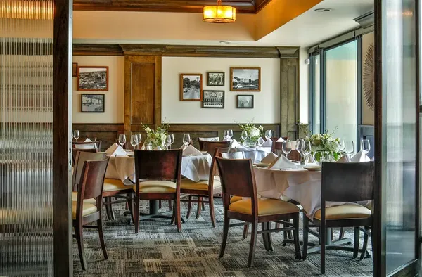 Char Restaurant Jackson Steakhouse / Seafood restaurant