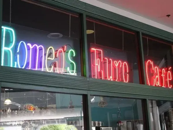 Romeo's Euro Cafe Gilbert Arizona romantic Mediterranean candlelit intimate bistro wine