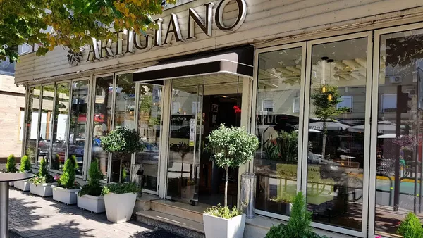 Artigiano restaurant