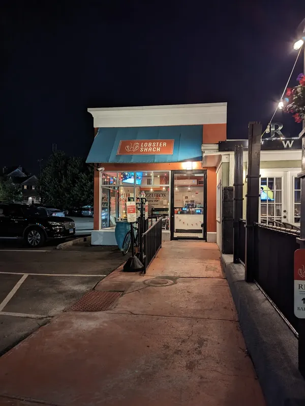 Rizzuto’s Oyster Bar, Westport