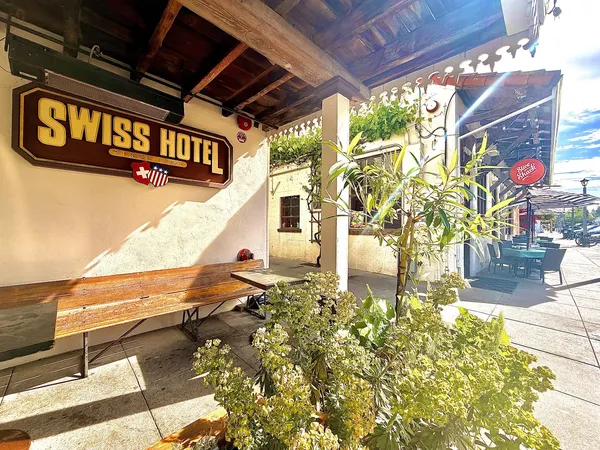 Swiss Hotel, Sonoma
