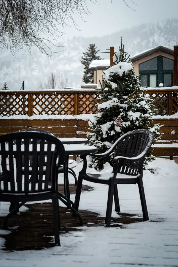 Lefty's Bar and Grill Ketchum Idaho casual American bar local neighborhood