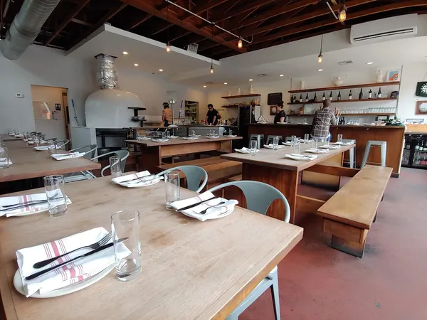 Bufalina Austin East Cesar Chavez wood fired Neapolitan pizza natural wine restaurant interior