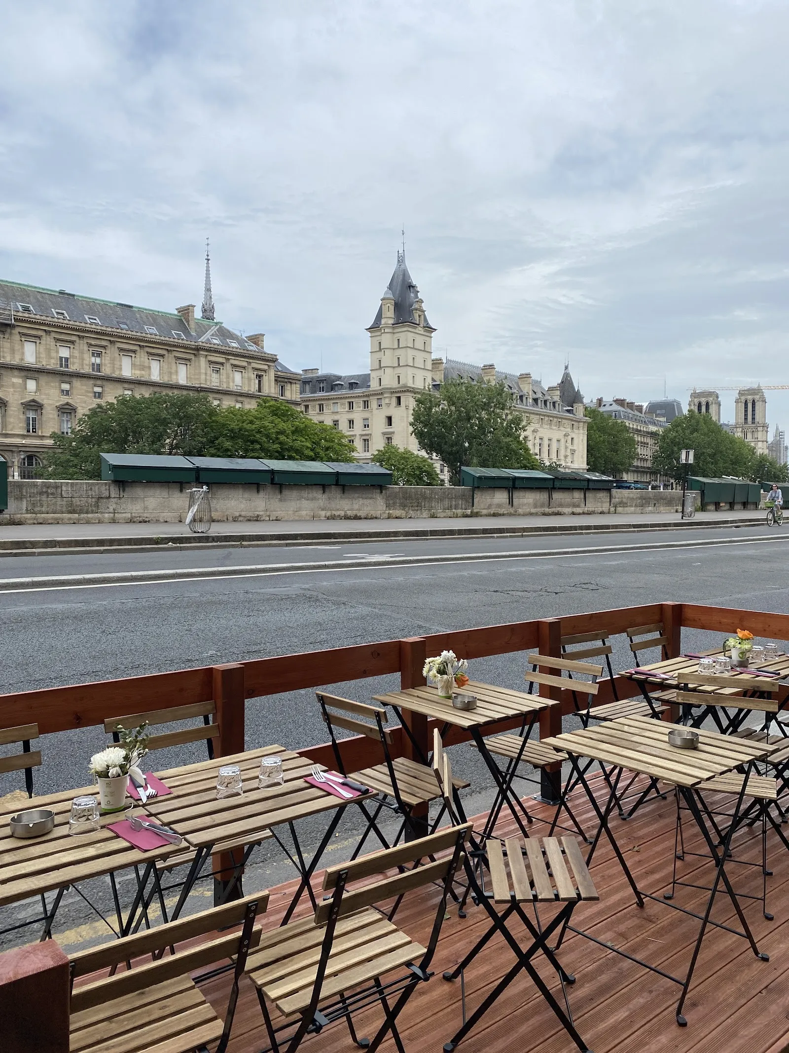 BISTROT DES AUGUSTINS Paris — 6th arrondissement / Saint-Germain / Quai des Grands Augustins dining room