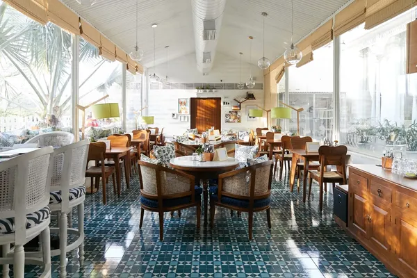 THE GRAMMAR ROOM restaurant