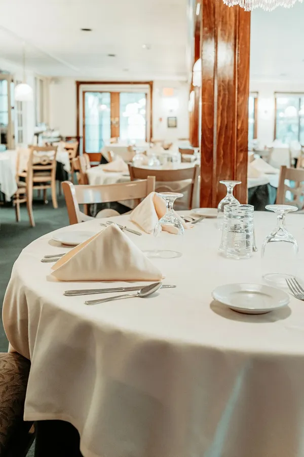 The Wild Rose at Stonehurst Manor North Conway New England Fine Dining — Historic Estate restaurant