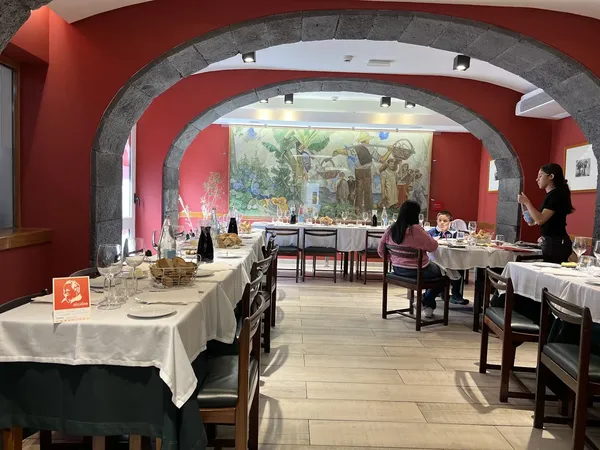Restaurante Alcides to Azores