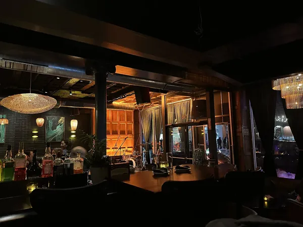 Brass & Bone restaurant