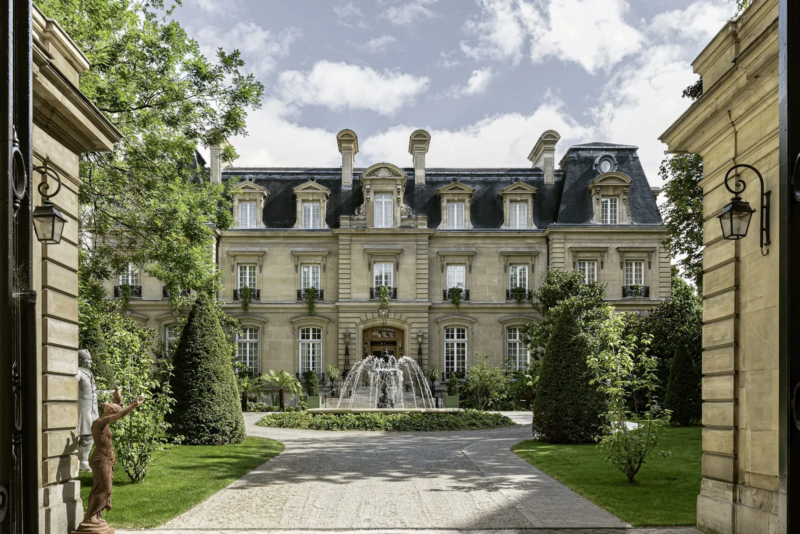 RESTAURANT SAINT JAMES Paris — 16th arrondissement / Auteuil dining room