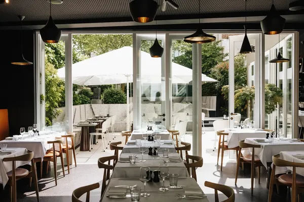 Bistro Refter to Bruges