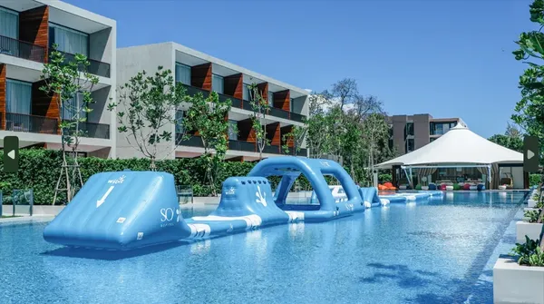 Beach Society &mdash; Hua Hin