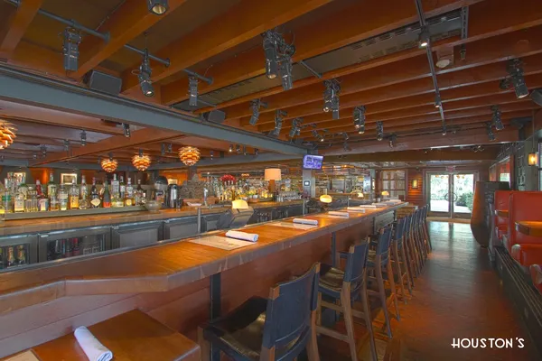 Houston's American grill upscale dining