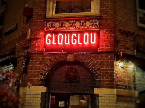 GlouGlou Amsterdam De Pijp natural wine bar terrace fairy lights intimate