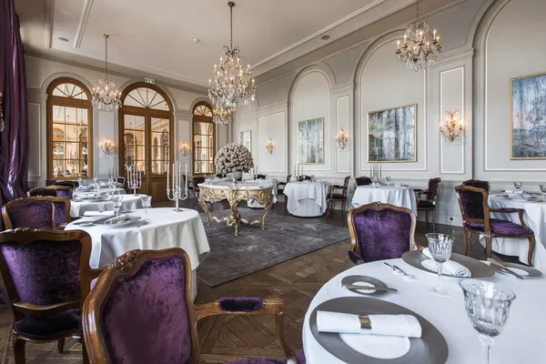 Cheval Blanc by Peter Knogl to Basel