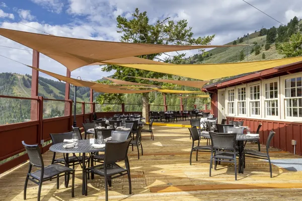 The Roundhouse Sun Valley Bald Mountain gondola restaurant mountain view