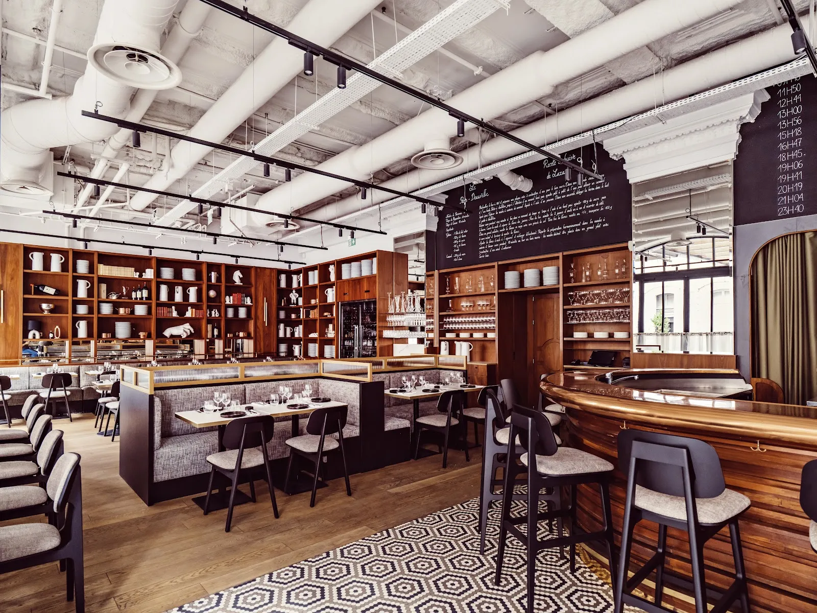 LAZARE Paris — 8th arrondissement / Gare Saint-Lazare dining room