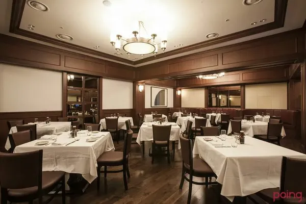 8 Steaks restaurant