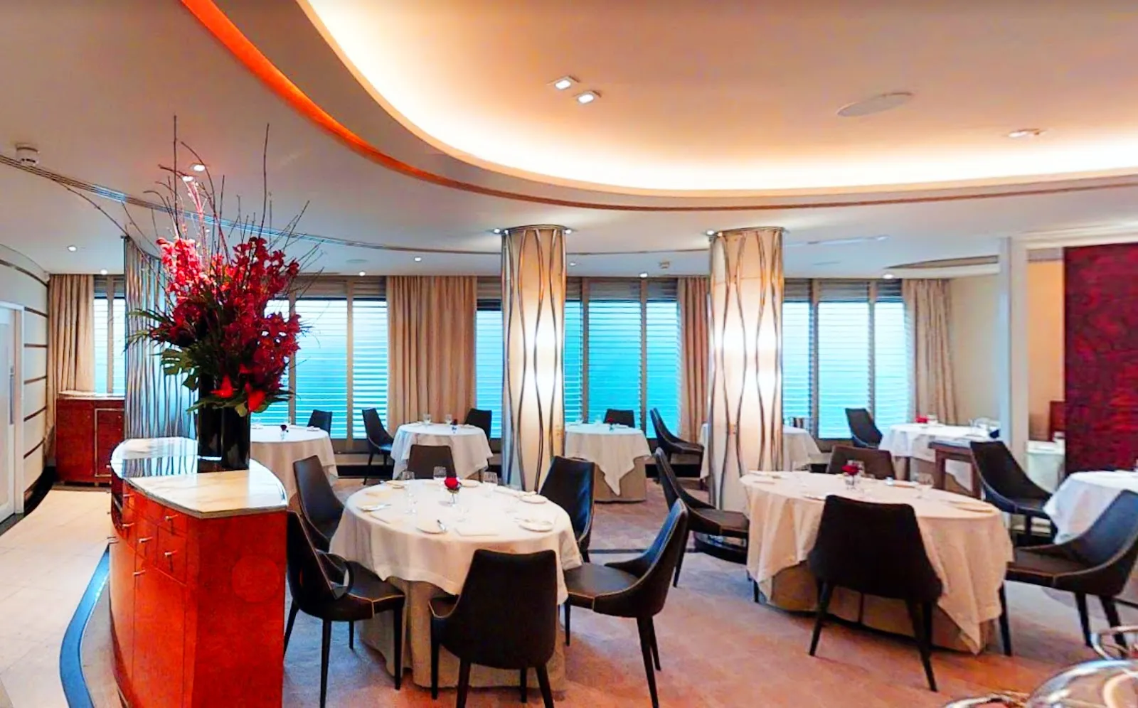 PÉTRUS BY GORDON RAMSAY London — Belgravia dining room