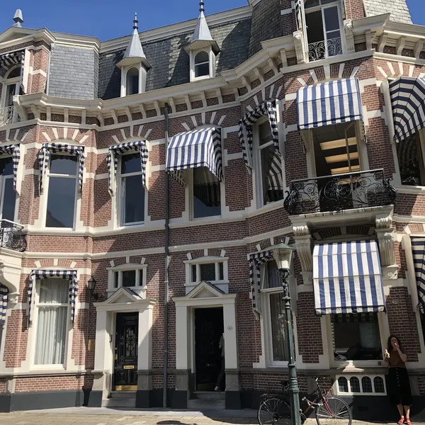 Calva The Hague
