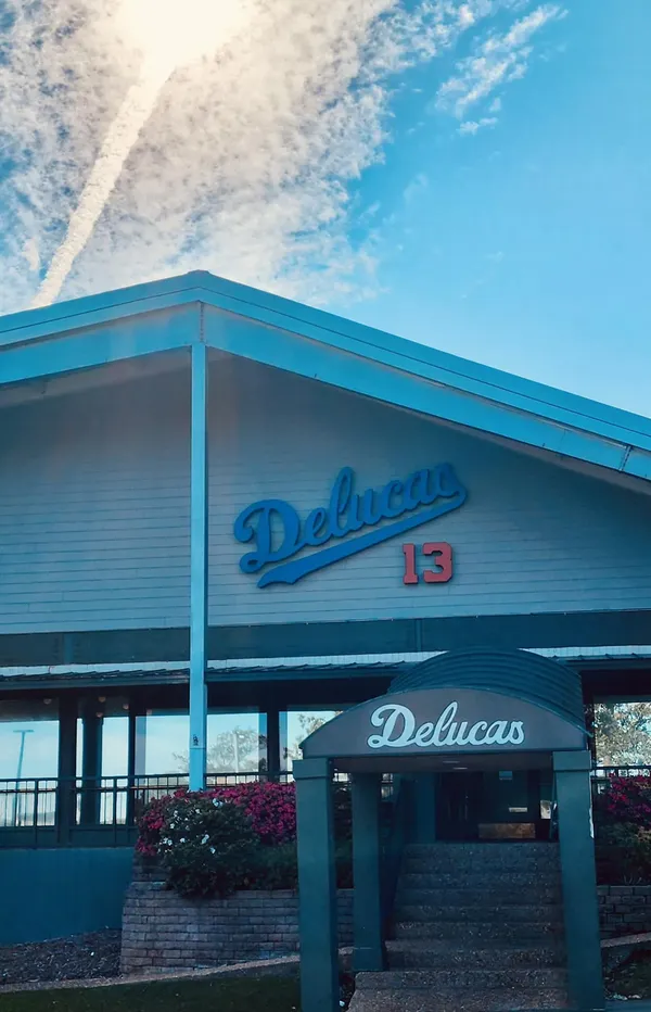 DeLuca's Pizzeria Little Rock craft pizza