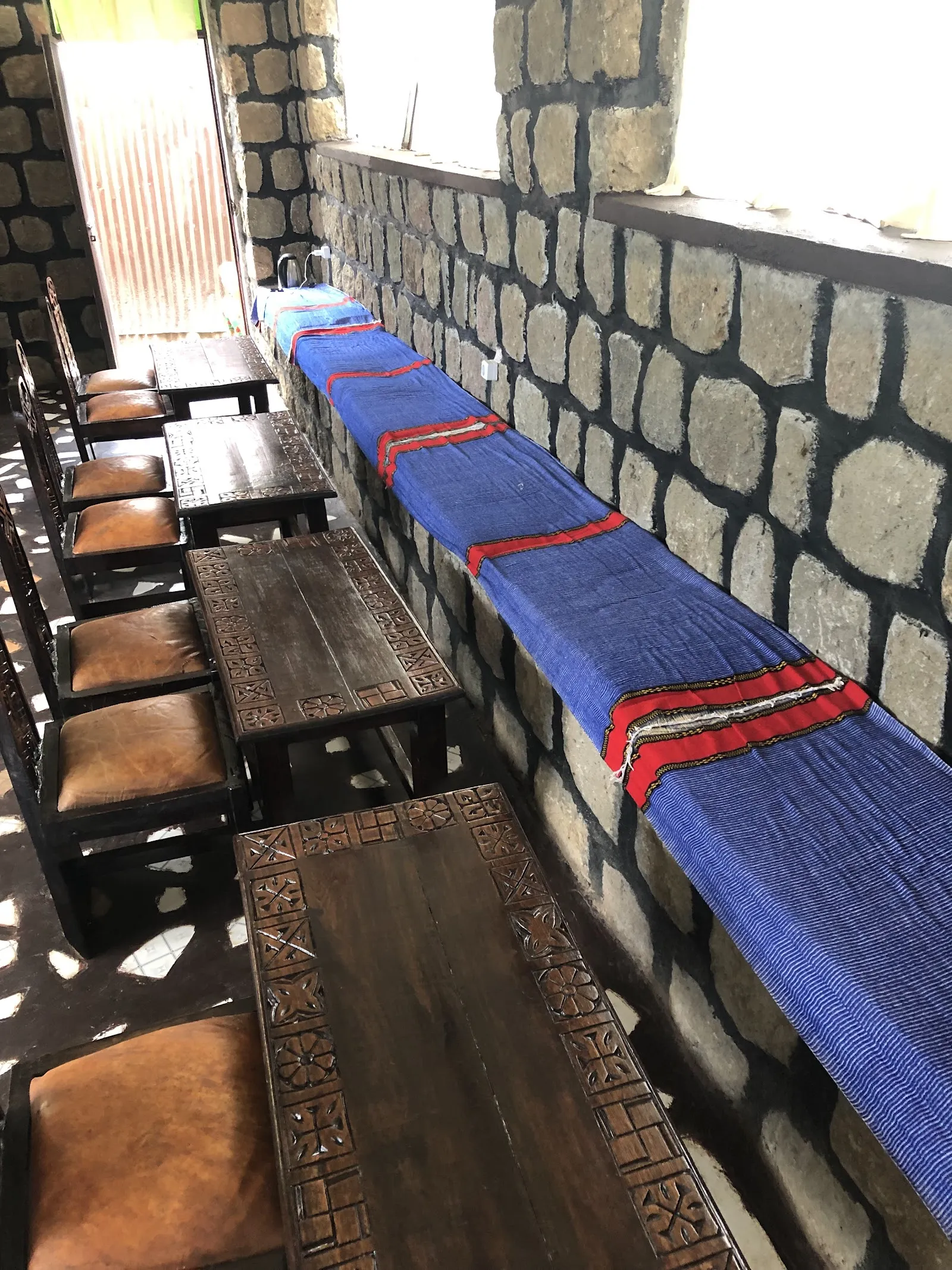 Alem's Kitchen dining room