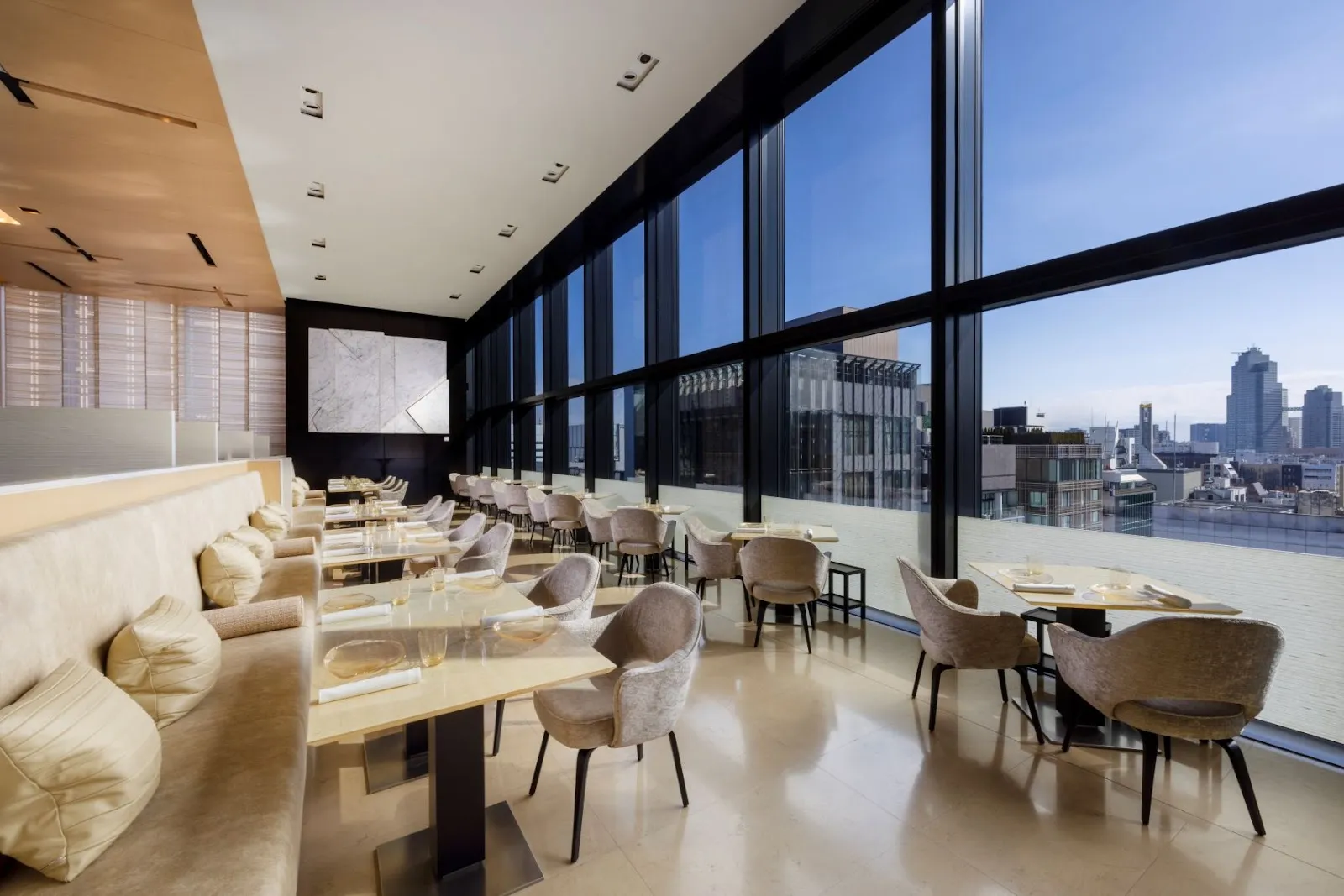 Beige Alain Ducasse Tokyo
