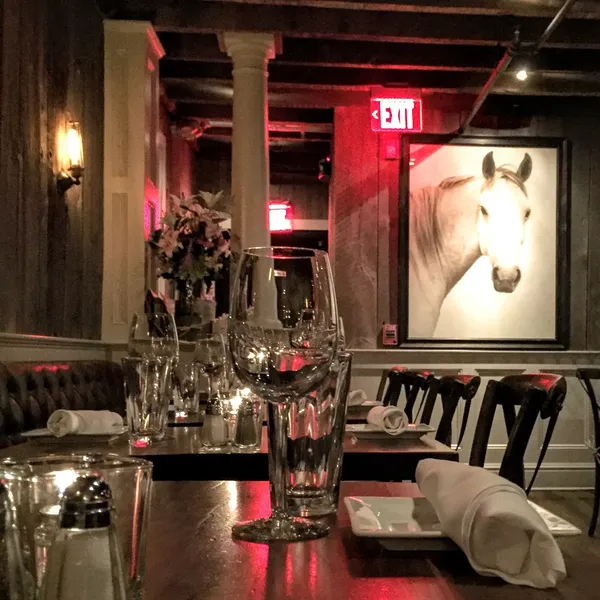 Spotted Horse Tavern, Westport