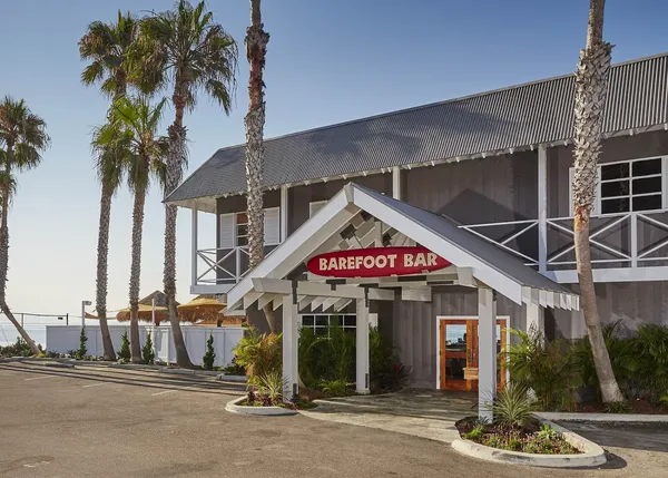 Duke's Malibu Hawaiian seafood