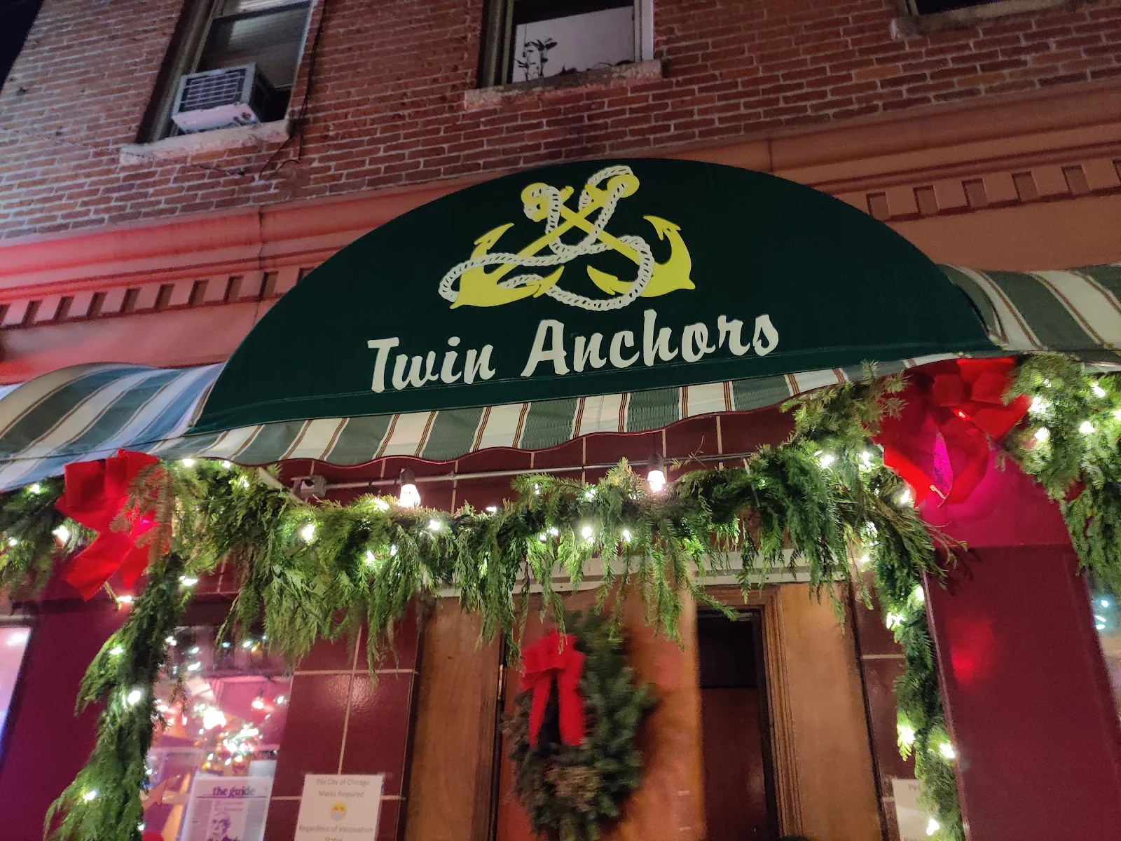 Twin Anchors #81 in Chicago Old Town, Chicago dining room