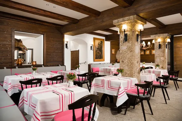 s'Herzl Salzburg traditional Austrian restaurant Getreidegasse