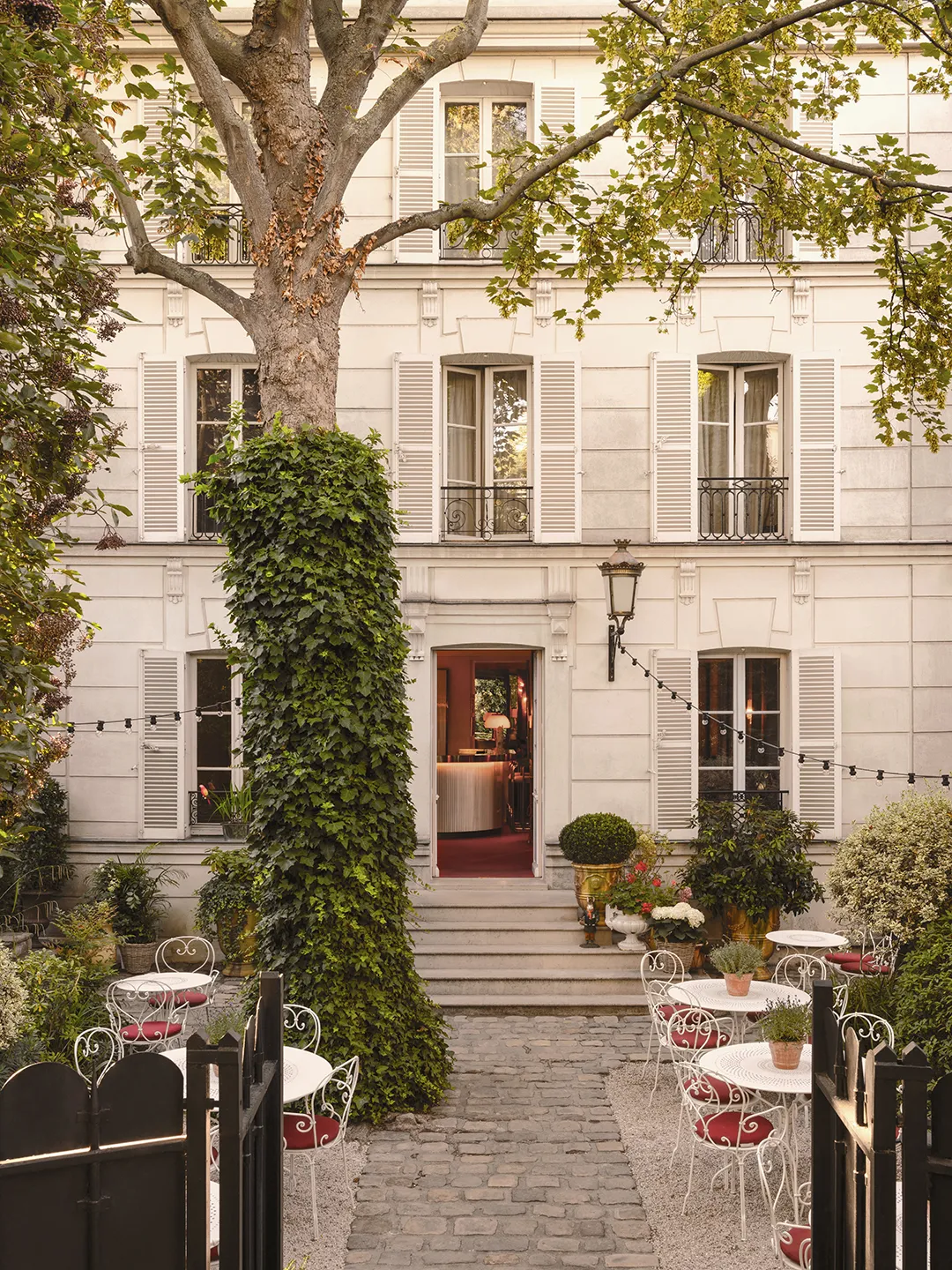 Hotel Particulier Montmartre Paris dining room