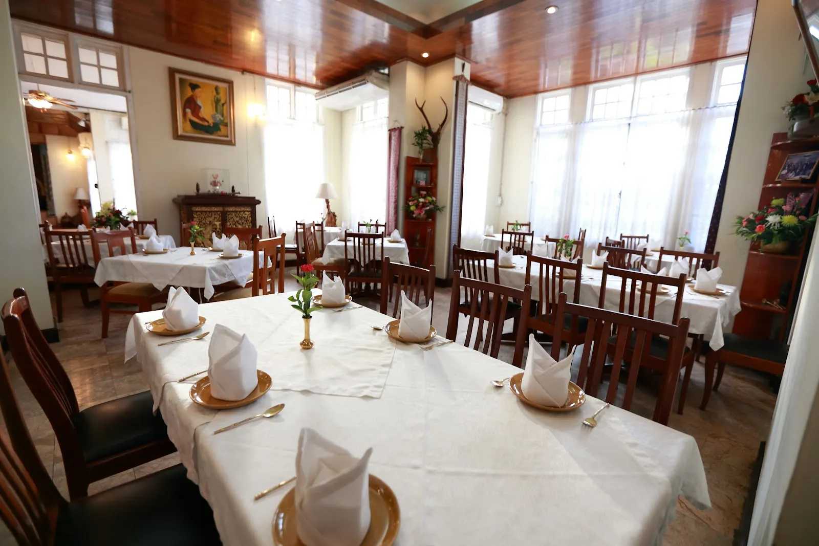 Kualao Restaurant — Vientiane