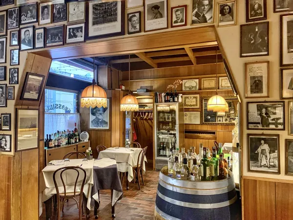 Grassilli Bologna historic centre Via del Luzzo trattoria local institution Bolognese cuisine