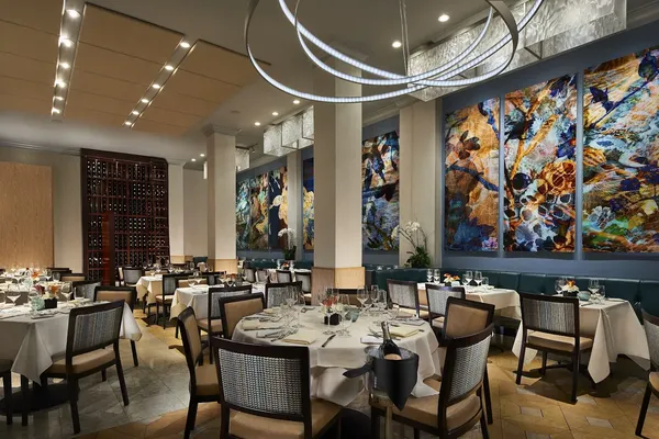 Nine-Ten restaurant La Jolla Grande Colonial Hotel California cuisine interior