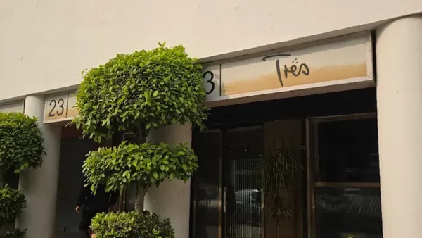 TRES restaurant