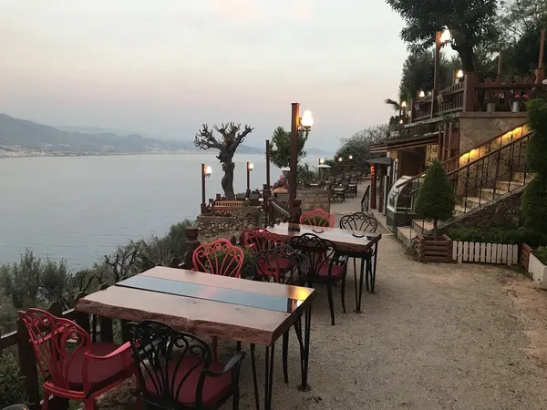 Kale Panorama Restaurant &mdash; Alanya