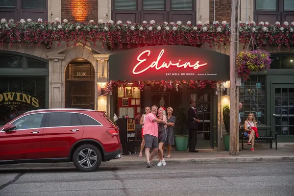 EDWINS Leadership & Restaurant Institute Cleveland Classical French restaurant