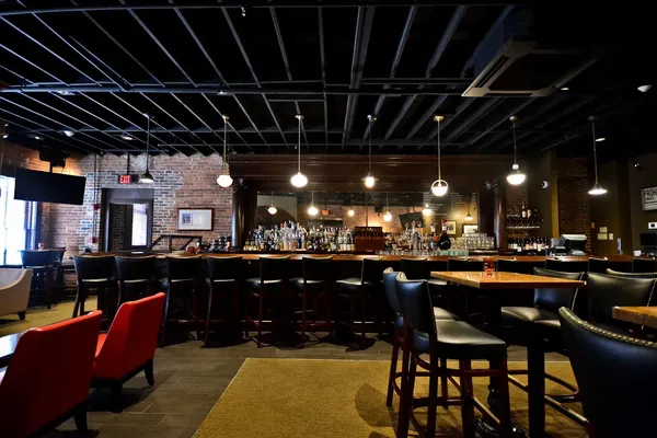 St Elmo Steak House Indianapolis classic steakhouse interior