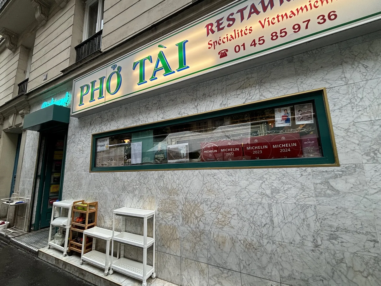 Bowl of beef pho at Pho Tai, Gobelins, Paris