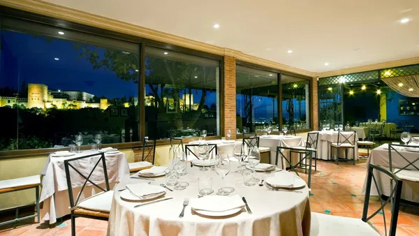 Las Tomasas restaurant