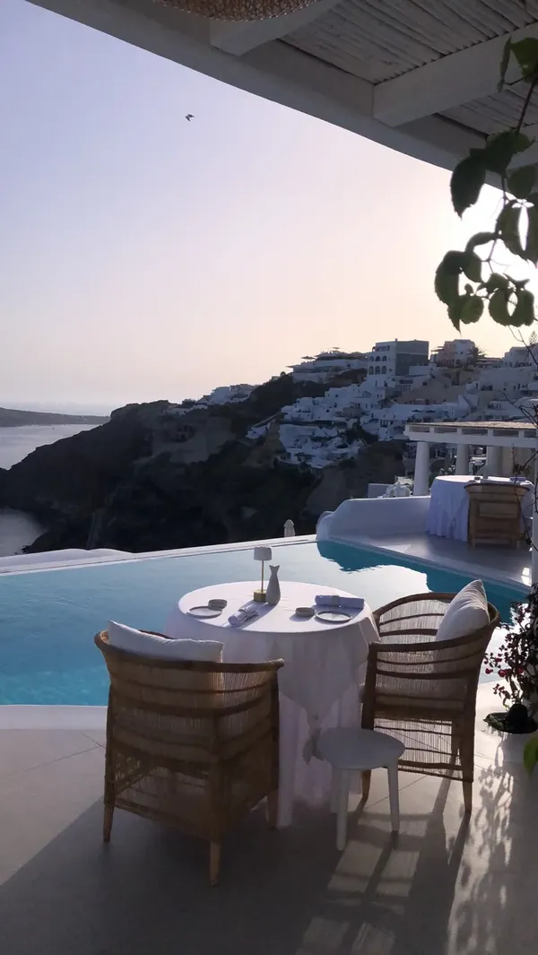 Botrini's Santorini Katikies Oia