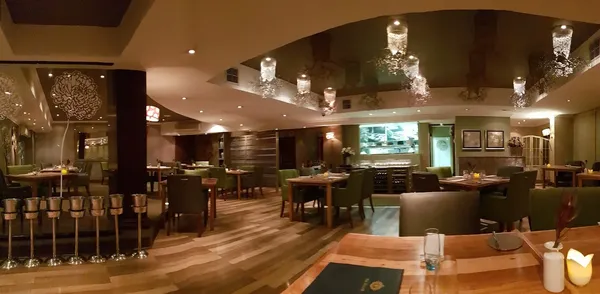 DW Eleven-13 restaurant