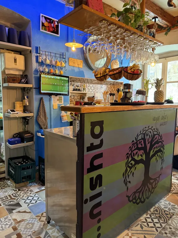 Nishta Dubrovnik vegan vegetarian Prijeko street colourful