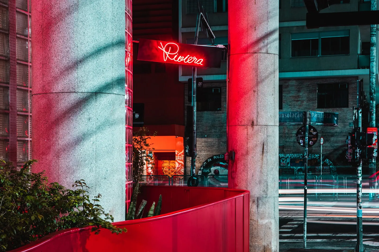 Riviera Bar São Paulo Brazilian-Mediterranean Cerqueira César — Av. Paulista dining room
