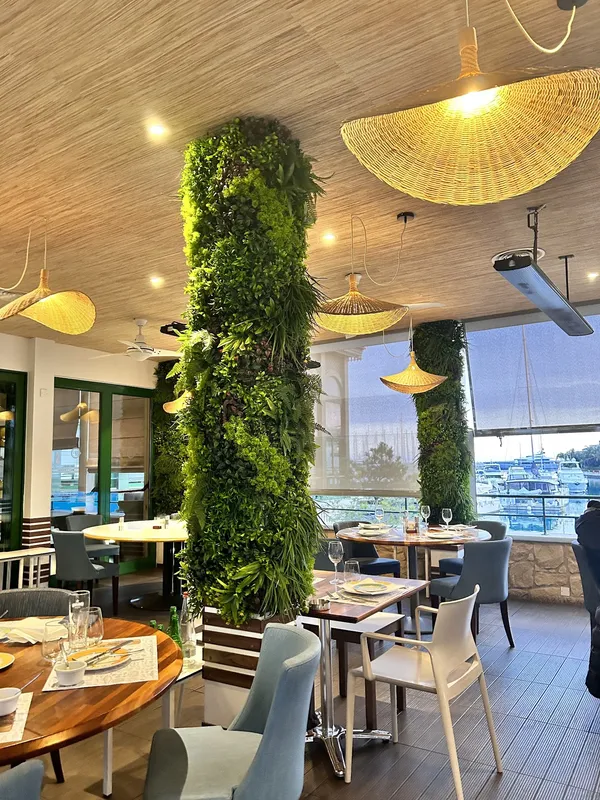 Pyxida Fish Tavern &mdash; Limassol
